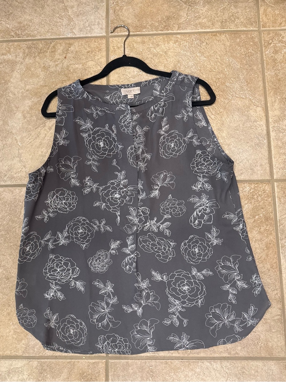 LOFT Gray Floral Sleeveless Blouse Tank